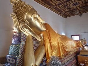 Wat Poramaiyikawat - Reclining Buddha on Koh Kret island