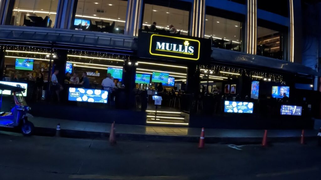 Mulis Sports Bar Soi 11