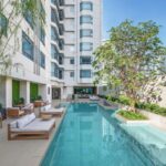 Swimming pool at Doubletree by Hilton Bangkok Ploenchit